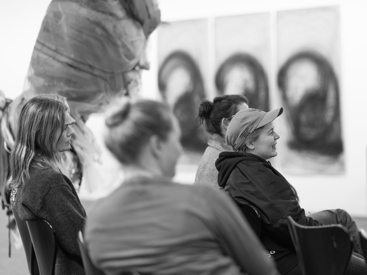 Prisen av omsorg: En samtale med forfatter Madeleine Schultz. Foto: Helle Navratil.