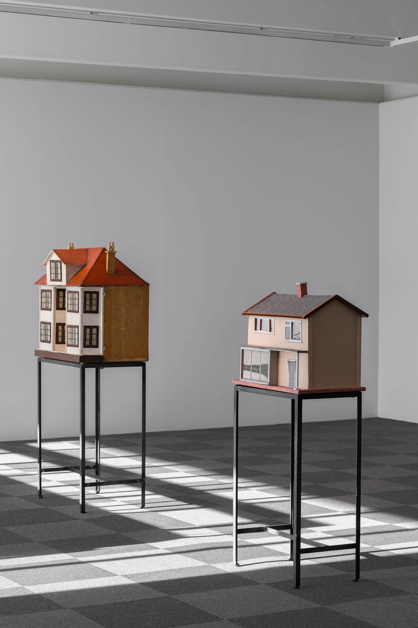 Hannah Quinlan & Rosie Hastings, Bleak House (2023), installasjonsoversikt. Foto: Erik Sæter Jørgensen