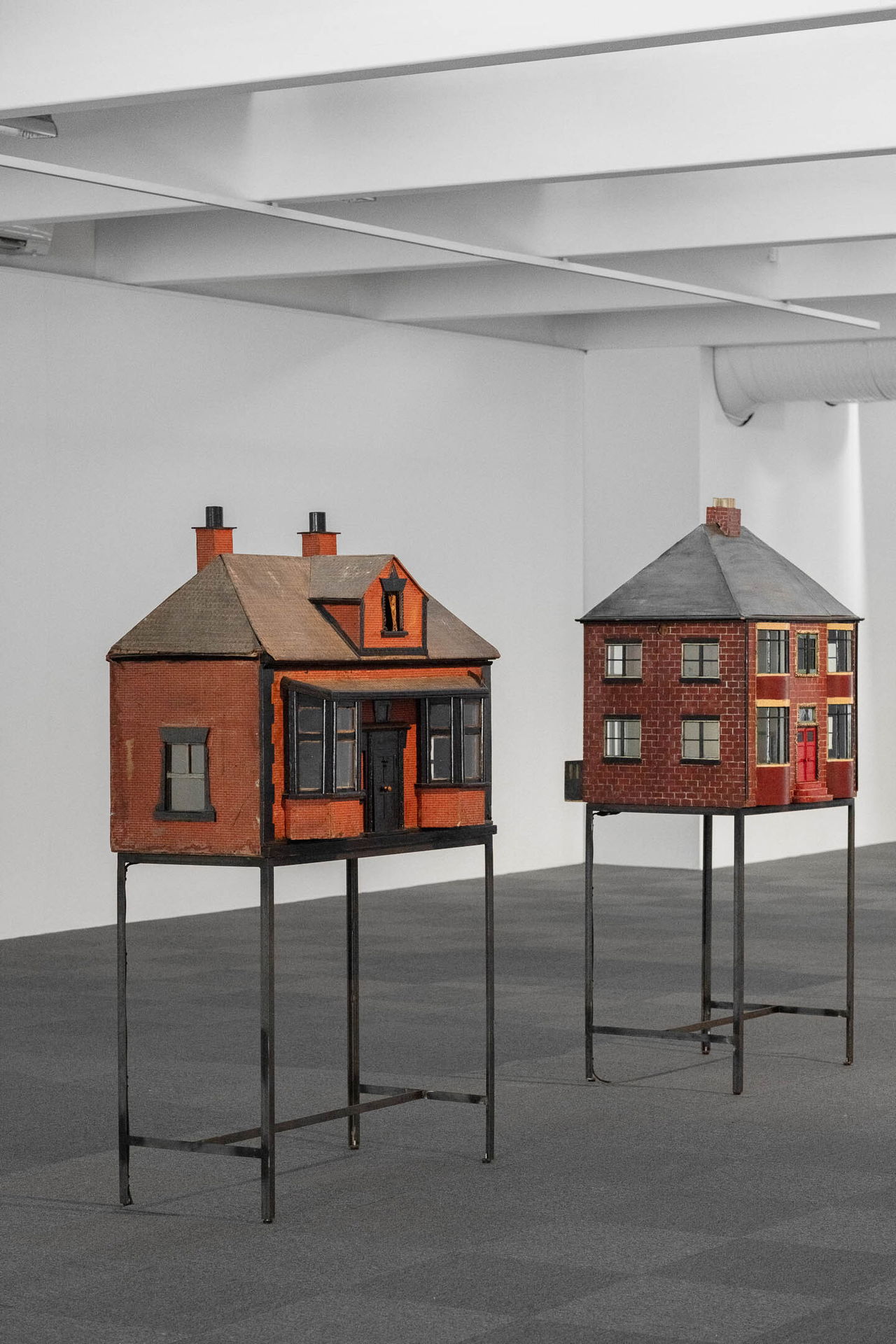 Hannah Quinlan & Rosie Hastings, Bleak House (2023), installasjonsoversikt. Foto: Erik Sæter Jørgensen