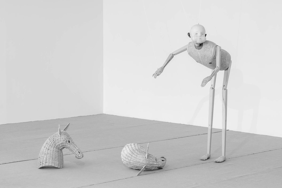 Jonathan Baldock, Me, Myself and I (2020), installasjonsoversikt. Foto: Erik Sæter Jørgensen.