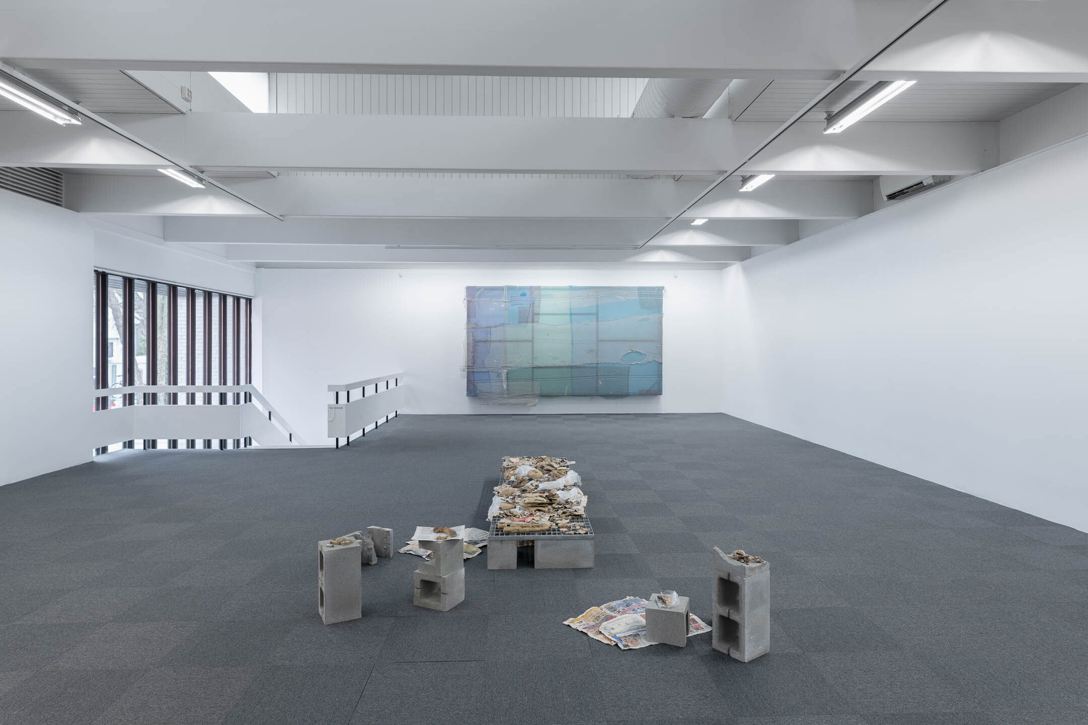 Jumana Manna, Break, Take, Erase, Tally (2025), installasjonsoversikt. Foto: Erik Sæter Jørgensen