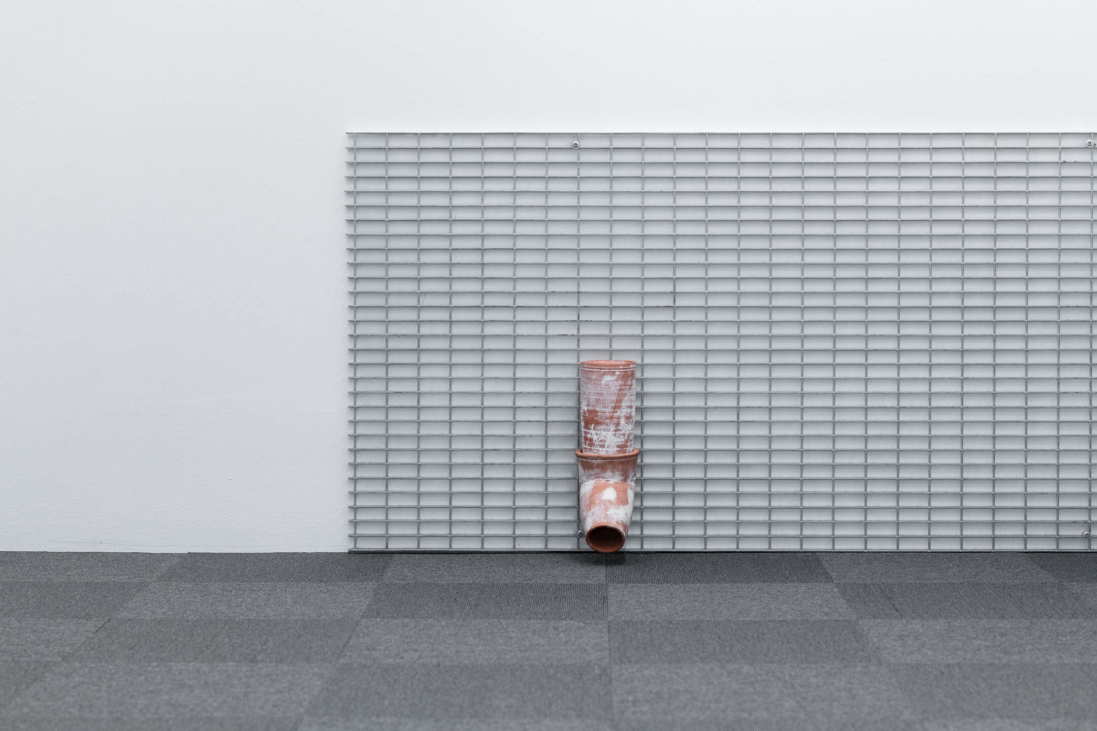 Jumana Manna, Break, Take, Erase, Tally (2025), installasjonsoversikt. Foto: Erik Sæter Jørgensen