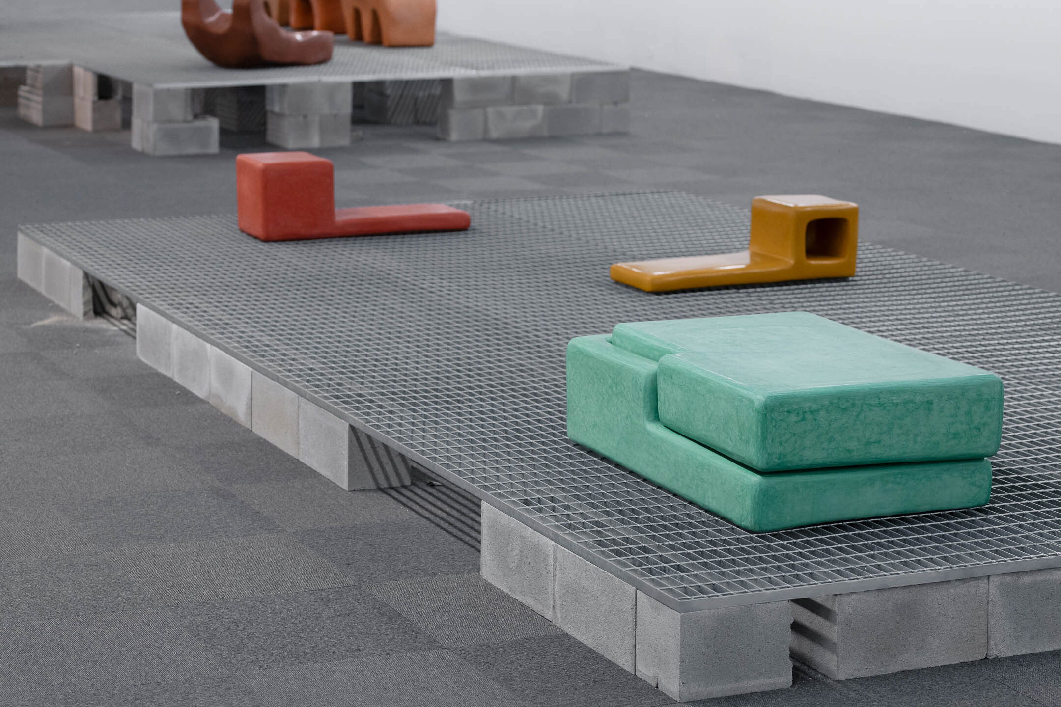 Jumana Manna, Break, Take, Erase, Tally (2025), installasjonsoversikt. Foto: Erik Sæter Jørgensen