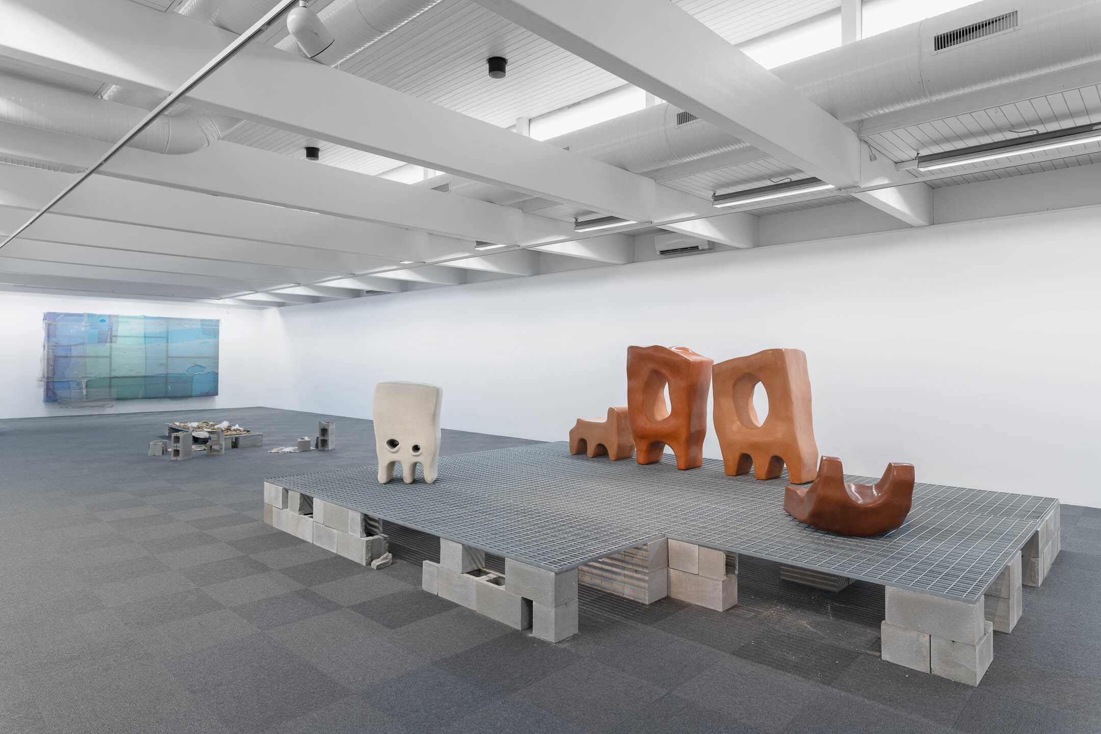 Jumana Manna, Break, Take, Erase, Tally (2025), installasjonsoversikt. Foto: Erik Sæter Jørgensen