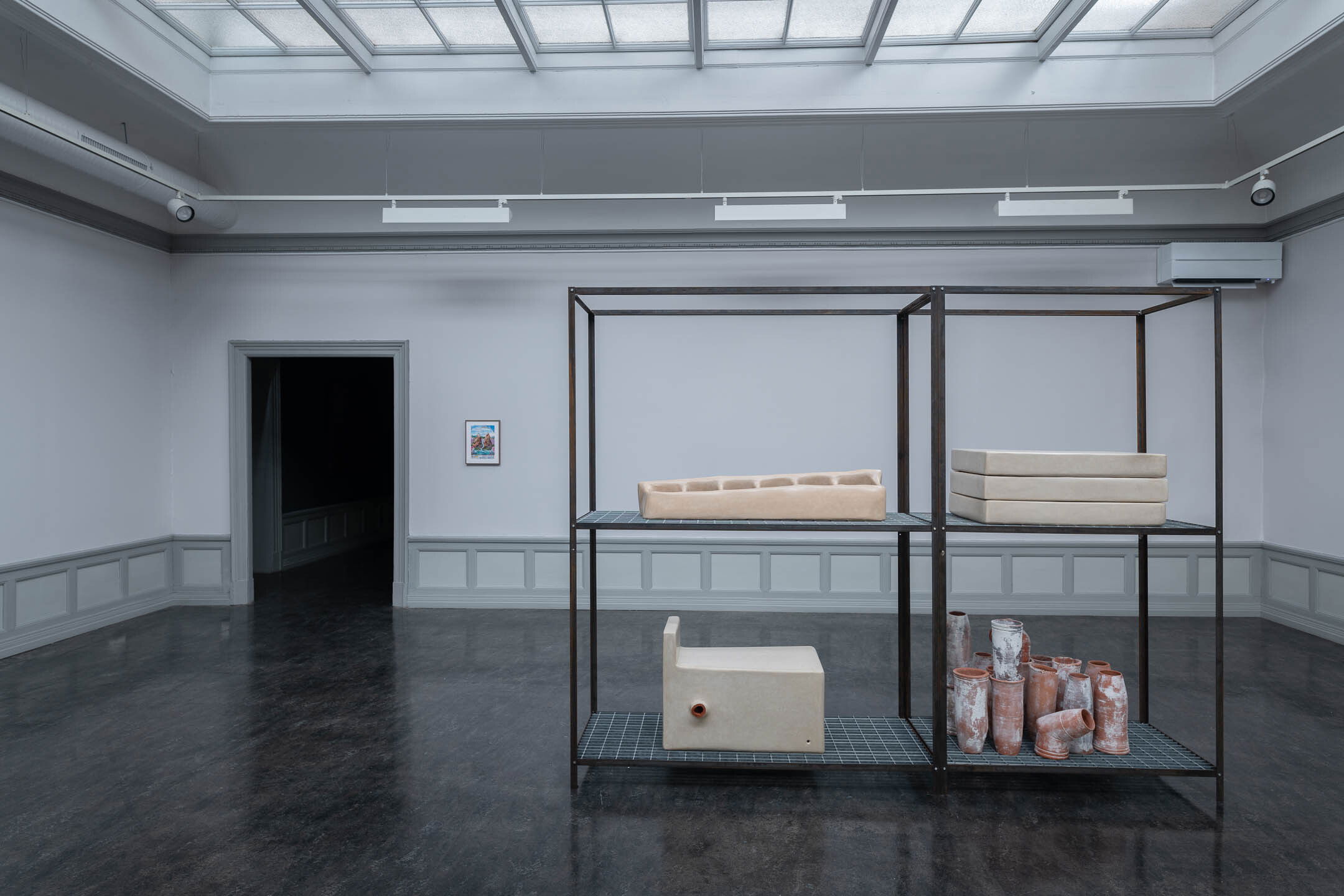 Jumana Manna, Break, Take, Erase, Tally (2025), installasjonsoversikt. Foto: Erik Sæter Jørgensen