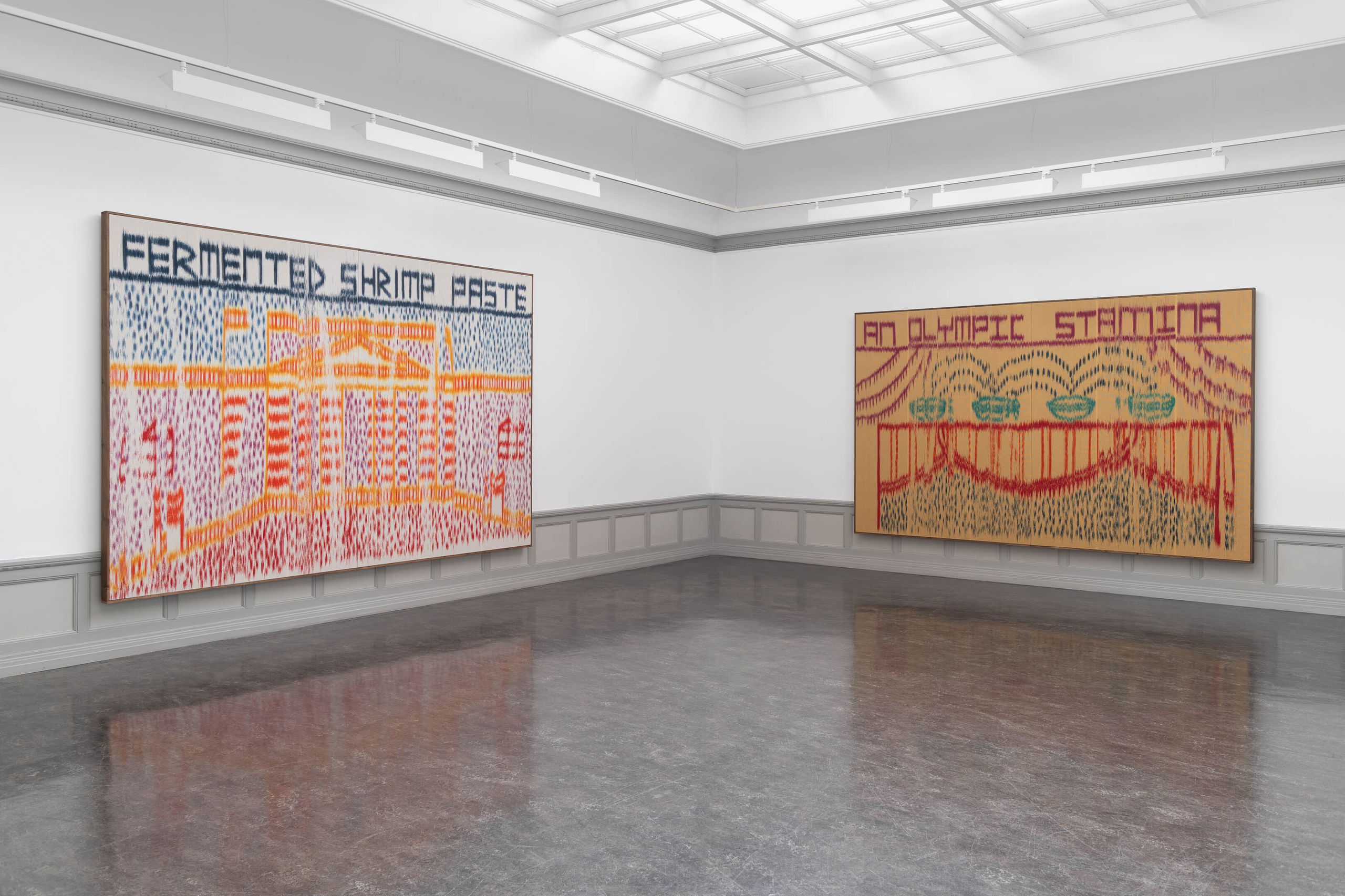 Mark Corfield-Moore, We Speak Chicken (2024), installasjonsoversikt. Foto: Erik Sæter Jørgensen.