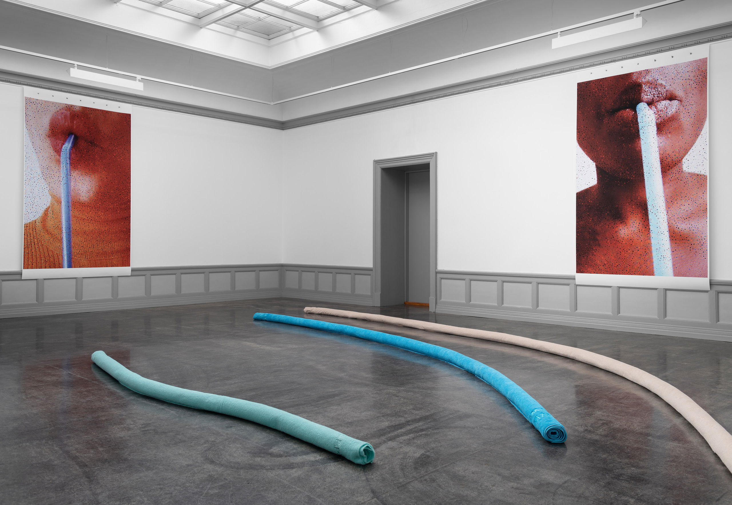 Sandra Vaka, Suge (2019), installasjonsoversikt. Foto: Erik Sæter Jørgensen.