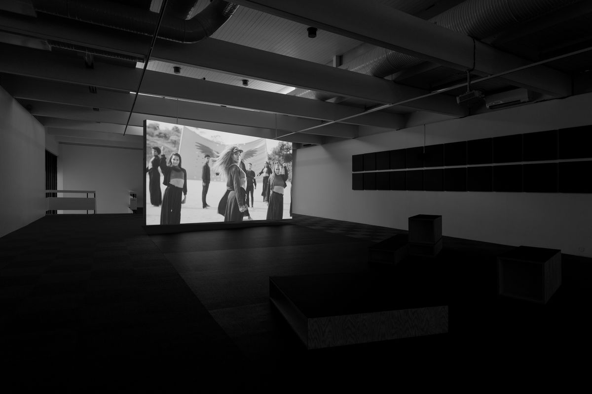 Bárbara Wagner and Benjamin de Burca, Swinguerra (2022), installation view. Photo: Erik Sæter Jørgensen.
