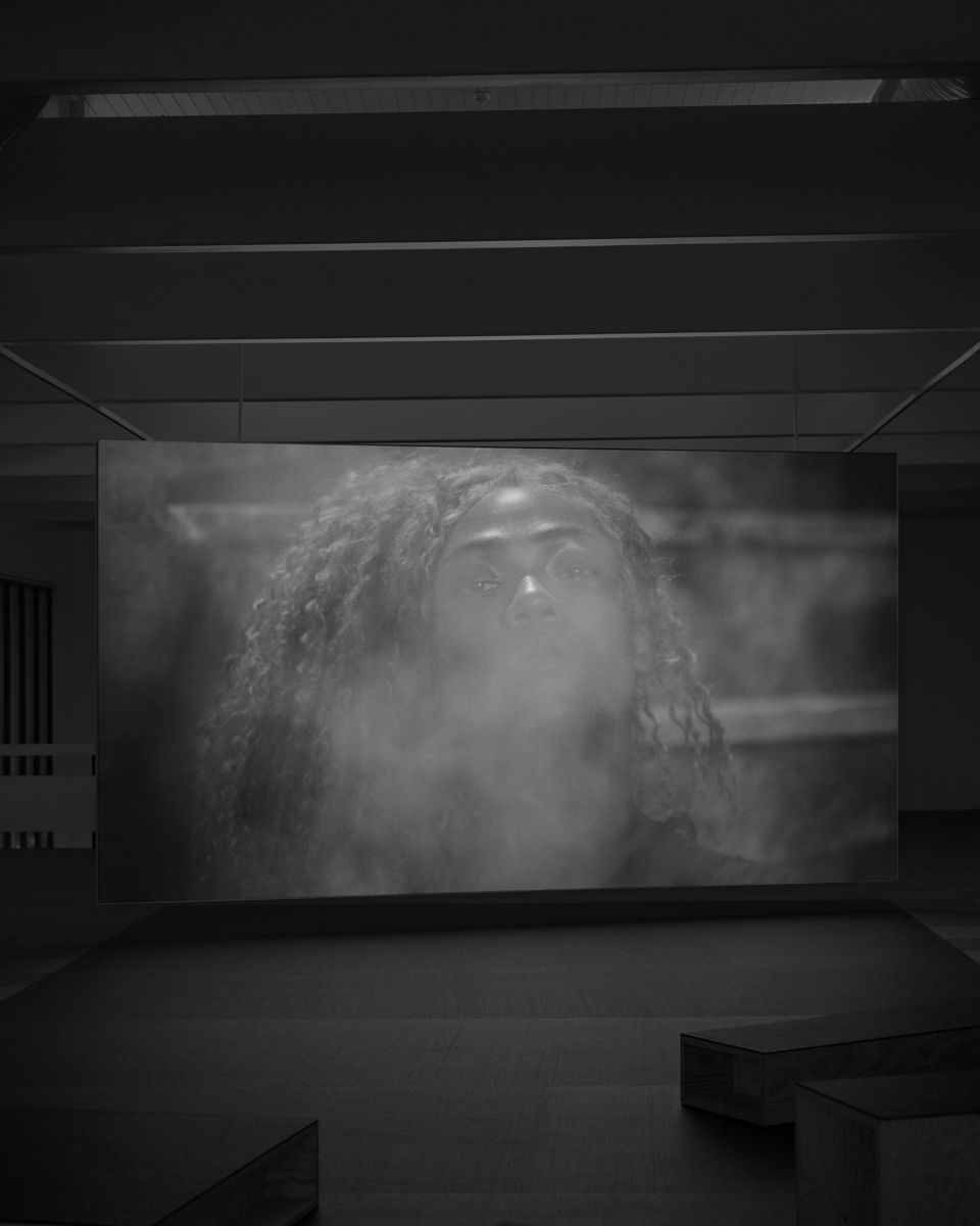 Bárbara Wagner and Benjamin de Burca, Swinguerra (2022), installation view. Photo: Erik Sæter Jørgensen.