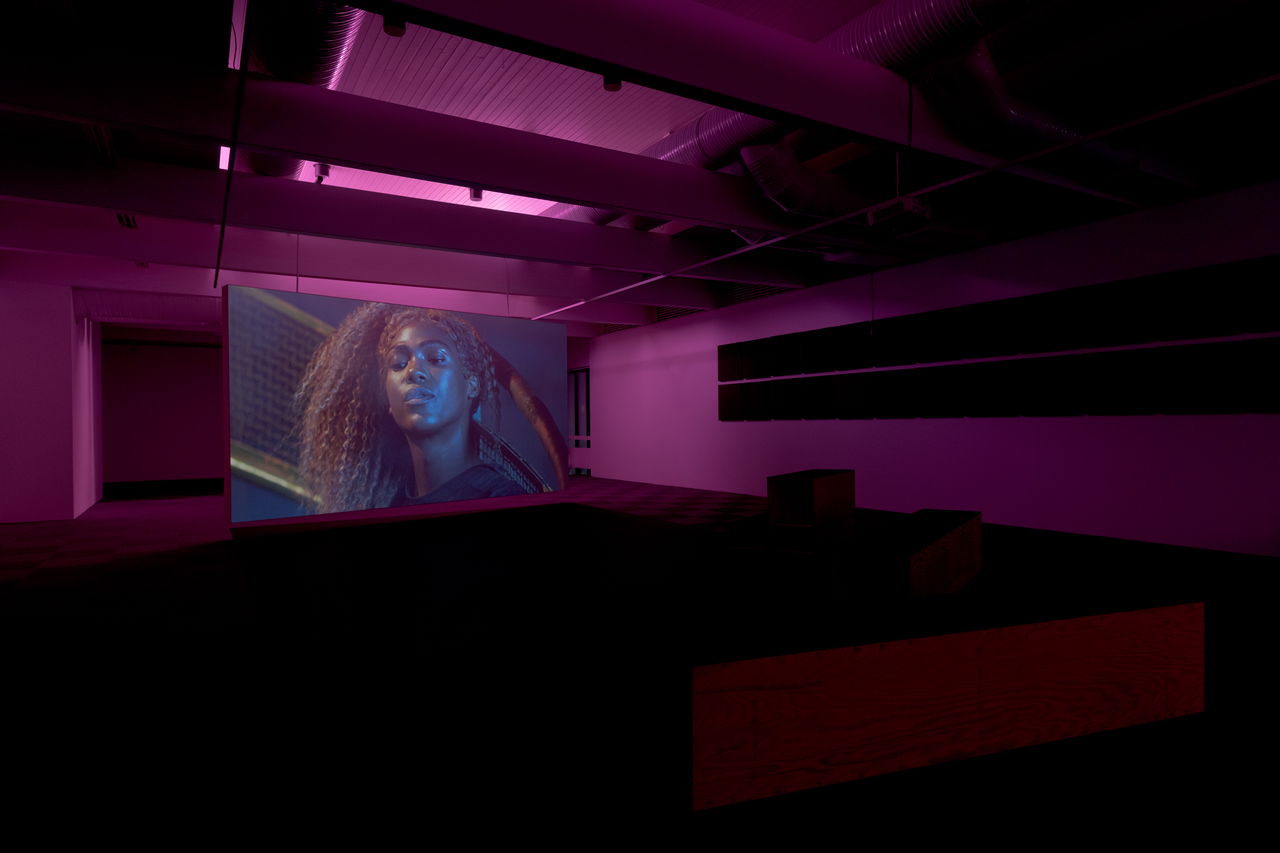 Bárbara Wagner and Benjamin de Burca, Swinguerra (2022), installation view. Photo: Erik Sæter Jørgensen.