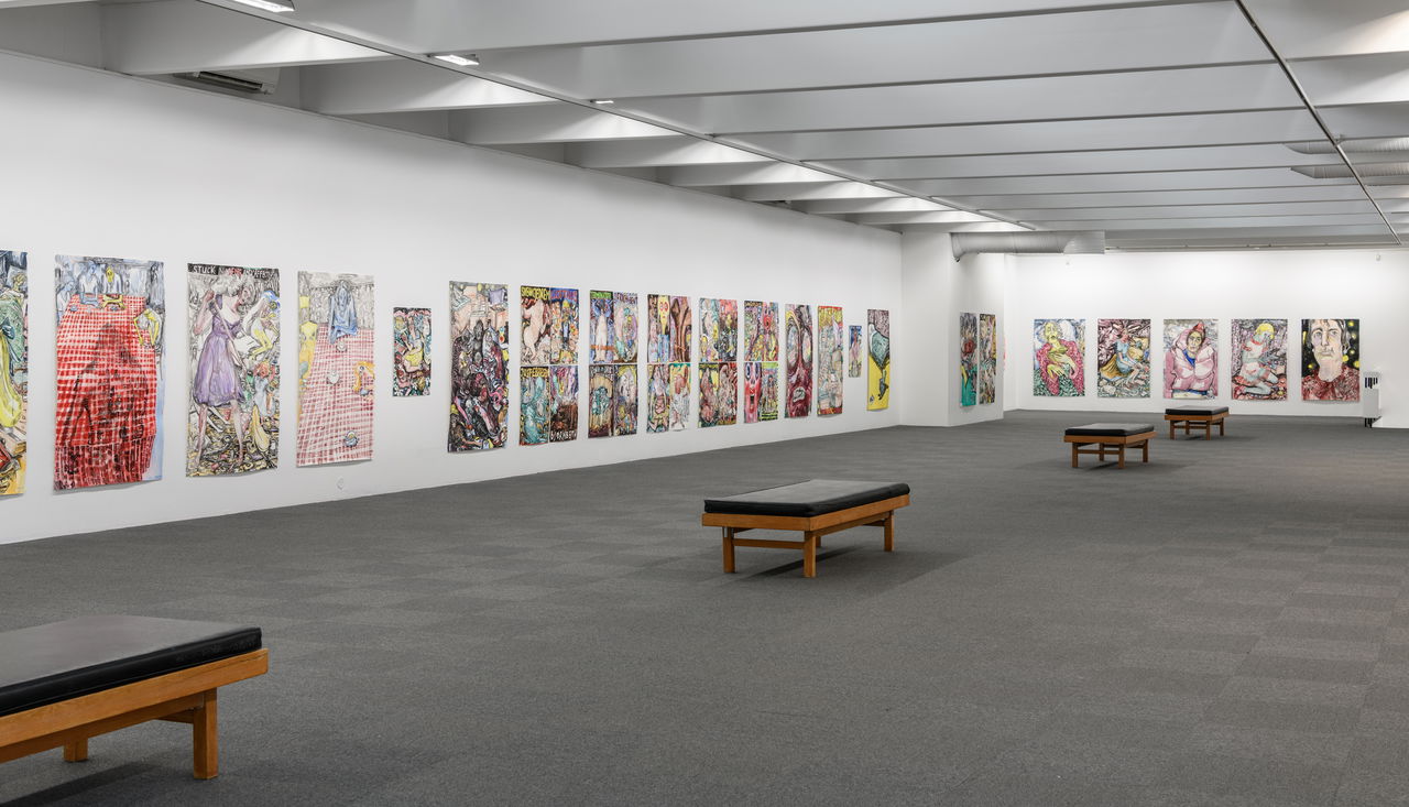Vanessa Baird, Here we are again, happy as can be, all good pals and jolly good company (2021), installasjonsoversikt. Foto: Kunsthall Stavanger / Markus Johansson (Bitmap).