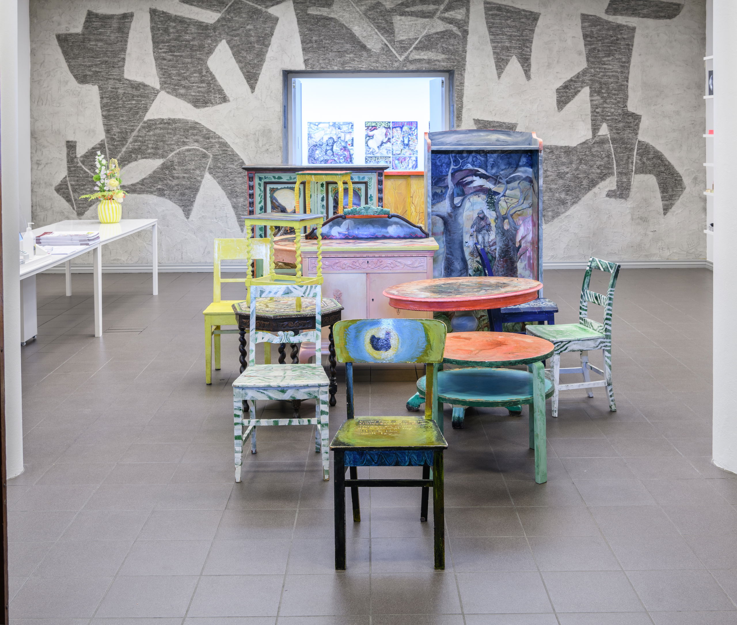 Vanessa Baird, Here we are again, happy as can be, all good pals and jolly good company (2021), installation view. Photo: Kunsthall Stavanger / Markus Johansson (Bitmap).